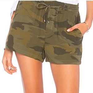 Splendid camo shorts!!!!